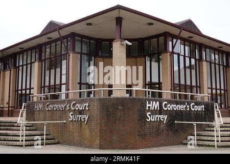Ein Blick auf das Gericht des HM-Gerichtsmediziners Surrey in Woking, vor der Untersuchung des Todes der 10-jährigen Sara Sharif, die am 10. August auf einem Grundstück an der Hammond Road in Woking, Surrey, tot aufgefunden wurde. Bilddatum: Montag, 28. August 2023. Stockfoto