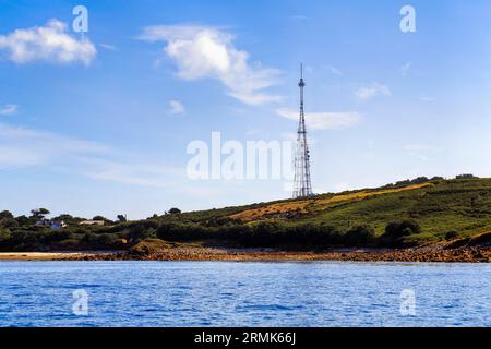 Halangy Down Sender, Funkturm für Radio und Fernsehen, Küste, St. Mary's, Isles of Scilly, Cornwall, England, Vereinigtes Königreich Stockfoto