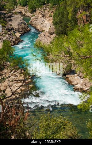 Luftaufnahme des Koprucay-Flusses aus dem Koprulu-Canyon in Manavgat, Antalya, Türkei Stockfoto