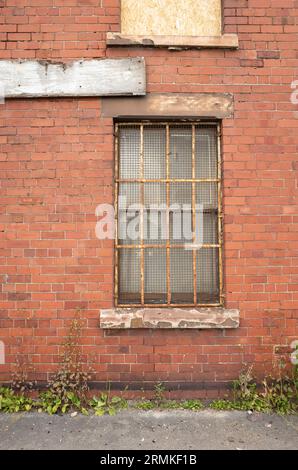 Verlassene Häuser in der Elm Street Ellesmere Port England Stockfoto