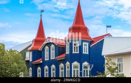 Island Akureyri Stadt, Ausgangspunkt für Godafoss Wasserfall Tour, See Myvatn und Walbeobachtung. Stockfoto