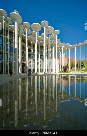 Saeulengarten, SAB Forum, Neubau Saechsische Aufbaubank, Leipzig, Sachsen, Deutschland Stockfoto