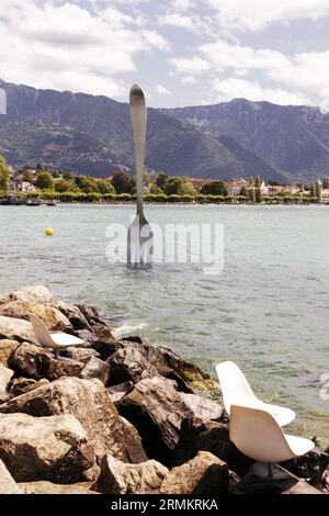 Skulptur The Fork, La Fourchette, von Jean-Pierre Zaugg im Genfer See, Lac Leman, Vevey, Kanton Waadt, Schweiz Stockfoto