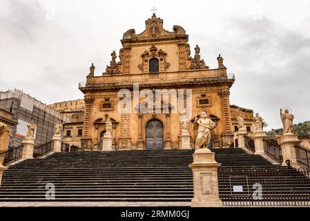 Kathedrale von San Pietro (St. Peter) in Modica. Sizilien, Süditalien. Stockfoto