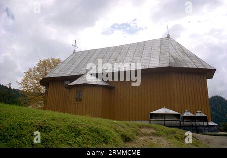 Suceava County, Rumänien, ca. 2000. Außenansicht des Klosters Rarau aus dem 15. Jahrhundert. Stockfoto