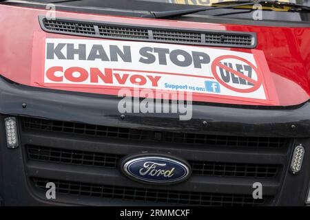 London, Großbritannien. 29. August 2023. ULEZ-Demonstration vor der Downing Street London UK Credit: Ian Davidson/Alamy Live News Stockfoto
