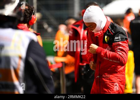 Zandvoort, Mezzolombardo, Niederlande. 27. August 2023. Der monegassische Fahrer Charles Leclerc ( Scuderia Ferrari) ist in der Startaufstellung zu sehen, bevor er 2023 den FIA Formel-1-Grand Prix in den Niederlanden auf dem Zandvoort Circuit in Zandvoort, Niederlande, startet (Credit Image: © Daisy Facinelli/ZUMA Press Wire). NUR REDAKTIONELLER GEBRAUCH! Nicht für kommerzielle ZWECKE! Stockfoto