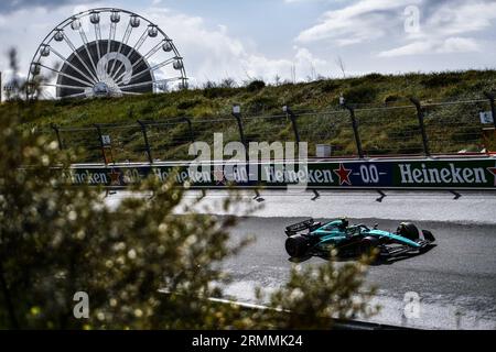 Zandvoort, Mezzolombardo, Niederlande. 27. August 2023. Der spanische Fahrer Fernando Alonso (Aston Martin F1 Team) fährt während des FIA Formel 1 Grand Prix der Niederlande 2023 auf dem Zandvoort Circuit in Zandvoort, Niederlande (Credit Image: © Daisy Facinelli/ZUMA Press Wire) NUR REDAKTIONELL! Nicht für kommerzielle ZWECKE! Stockfoto