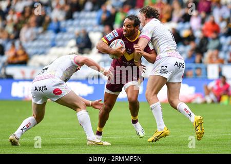 Huddersfield, England - 25. August 2023 Leroy Cudjoe (21) von Huddersfield Giants in Action. Rugby League Betfred Super League, Huddersfield Giants vs Leeds Rhinos im John Smith's Stadium, Huddersfield, Großbritannien Stockfoto