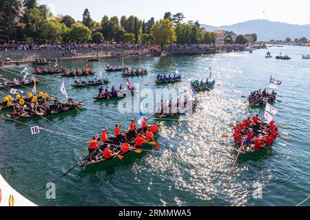 Metkovic, Neretva-Rennen, Ladja-Wettbewerbe, Startposition Stockfoto