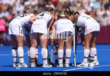 Monchengladbach, Deutschland. 26. August 2023. firo : 08/26/2023 Hockey-Feldhockey EM 2023 Frauen EUROPAMEISTERSCHAFT EM DEUTSCHLAND - England Spiel für Platz 3 TEamkreis Deutschland, Allgemeines Guthaben: dpa/Alamy Live News Stockfoto