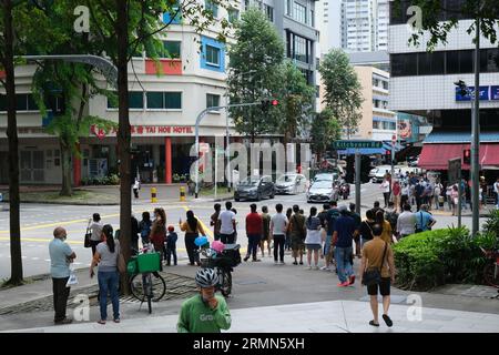 Straßenszene in der Nähe der City Square Mall in Singapurs Little India Gegend. 25/09/2022 Stockfoto