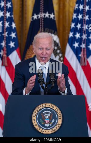 US-Präsident Joe Biden äußert sich während einer Veranstaltung zur Senkung der Gesundheitskosten im Weißen Haus in Washington, DC, USA. 29. August 2023. Die Biden-Administration hat eine Liste von 10 Medikamenten veröffentlicht, für die die Preise direkt mit dem Hersteller ausgehandelt werden. Quelle: SIPA USA/Alamy Live News Stockfoto