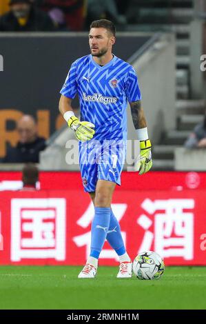 Richard O'Donnell #1 von Blackpool während des Carabao Cup Spiels Wolverhampton Wanderers vs Blackpool in Molineux, Wolverhampton, Großbritannien, 29. August 2023 (Foto: Gareth Evans/News Images) Stockfoto