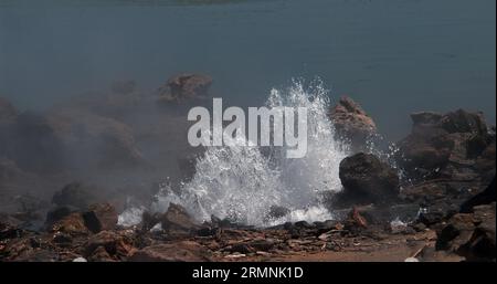 Geyser, heiße Quellen am Bogoria Lake in Kenia Stockfoto