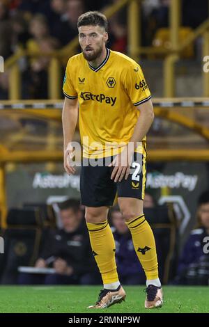 Wolverhampton, Großbritannien. 29. August 2023. Matt Doherty #2 der Wolverhampton Wanderers während des Carabao Cup Spiels Wolverhampton Wanderers vs Blackpool in Molineux, Wolverhampton, Großbritannien, 29. August 2023 (Foto: Mark Cosgrove/News Images) in Wolverhampton, Großbritannien am 29.08.2023. (Foto: Mark Cosgrove/News Images/SIPA USA) Credit: SIPA USA/Alamy Live News Stockfoto