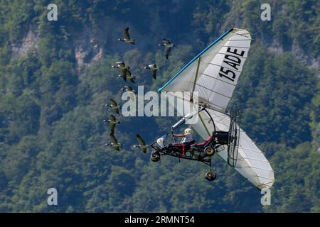 Voler avec Les Oiseaux auf der Zigairmeet Air Show 2023 in Mollis, Schweiz Stockfoto