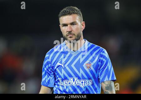 Richard O'Donnell #1 von Blackpool während des Carabao Cup Spiels Wolverhampton Wanderers vs Blackpool in Molineux, Wolverhampton, Großbritannien, 29. August 2023 (Foto: Gareth Evans/News Images) Stockfoto