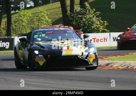 GT America powered by AWS FANATEC GT WORLD FORDERT AMERIKA im Road AMERICA National Speed Park HERAUS. Stockfoto