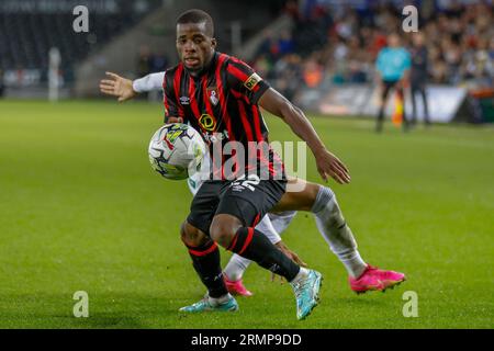 Swansea, Großbritannien. 29. August 2023. Hamed Junior Traoré des Bournemouth Carabao Cup, Spiel der 2. Runde, Swansea City gegen AFC Bournemouth im Stadion Swansea.com in Swansea, Wales am Dienstag, den 29. August 2023. Dieses Bild darf nur zu redaktionellen Zwecken verwendet werden. Nur redaktionelle Verwendung, Bild von Andrew Orchard Sports Photography/Alamy Live News Stockfoto