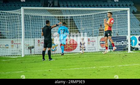 Kalkutta, Indien. 29. August 2023. Emami East Bengal tritt mit Elfmeterschießen am 29. August 2023 im VYBK-Stadion in Kalkutta in das Finale des Durand-23-Turniers ein Stockfoto