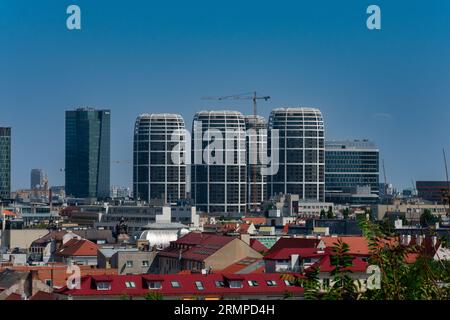 Bratislava, Slowakei. August 2023. Skyline von Bratislava, moderne Gebäude, Blick auf die Stadt Stockfoto