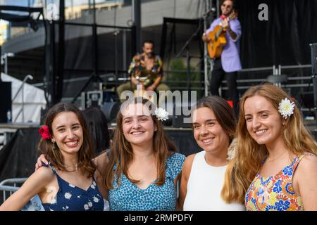 London, UK, 29. Juli 2023, Feria de Londres, das spanische Festival, Rückkehr nach London am 29. und 30. Juli. Findet im Wembley Park statt, einem brandneuen Ort. Zu den Höhepunkten zählen Flaminco-Tanz, spanische Musik, Essen und Wein. Andrew Lalchan Photography/Alamy Live News Stockfoto