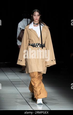 Tokio, Japan. 29. August 2023. Runway Model, 29. August 2023 - Rakuten Fashion Week TOKYO 2024 S/S : Wilsonkaki in Tokio, Japan. Quelle: Keiichi Miyashita/AFLO/Alamy Live News Stockfoto