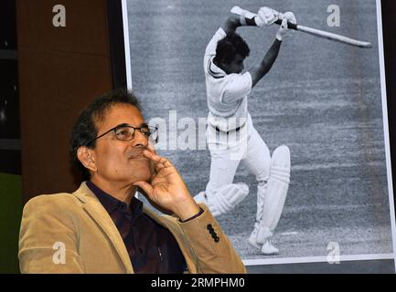 Mumbai, Indien. 29. August 2023. Die indische Cricket-Kommentatorin Harsha Bhogle wird während der Veröffentlichung des Buches Pitchside: My Life in Indian Cricket von dem Autor und Cricket-Administrator Amrit Mathur in Mumbai gesehen. (Foto: Ashish Vaishnav/SOPA Images/SIPA USA) Credit: SIPA USA/Alamy Live News Stockfoto