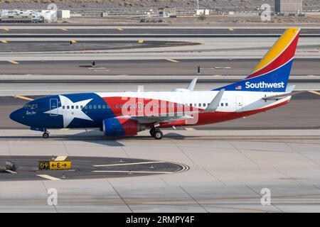 Die Sonderlackierung „Lone Star One“ von Southwest Airlines zeigt die Staatsflagge von Texas. Stockfoto