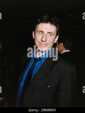 LOS ANGELES, CA. 2. März 1997: Schauspieler Gabriel Byrne bei der Premiere von Donnie Brasco in Los Angeles. Bild: Paul Smith / Featureflash Stockfoto