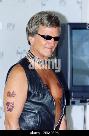 LOS ANGELES, CA. 27. Januar 1997: Sänger Pat Boone bei den American Music Awards 1997 in Los Angeles. Bild: Paul Smith / Featureflash Stockfoto