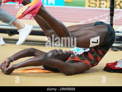 Budapest, Hongrie. 27. August 2023. Mary Moraa (KEN) Goldmedaille, Frauen 800 M während der Leichtathletik-Weltmeisterschaften 2023 am 27. August 2023 in Nemzeti Atletikai Kozpont in Budapest, Ungarn - Foto Laurent Lairys/DPPI Credit: DPPI Media/Alamy Live News Stockfoto