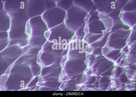 Hintergrund, violett mit weißen, blauen, grünen und magentafarbenen Mustern. Stockfoto