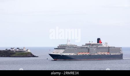 Roches Point, 29. August 2023. Das Kreuzfahrtschiff Queen Victoria von Cunard kommt am Roches Point an, um Cobh, Co., zu besuchen Cork, Irland. David Creedon / Alamy Live News Stockfoto