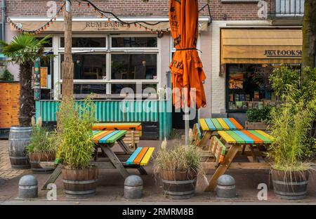 Amsterdam, Niederlande, 29.08.2023, karibische Bar Rum Barrel im Javastraat in Amsterdam oost Stockfoto