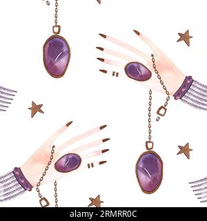 Magisches nahtloses Muster. Frauenhand mit einem Kristall an einer Kette und goldenen Sternen. Ritual zur Vorhersage der Zukunft. Lithomancy. Mystische Wahrsagung. Whit Stockfoto