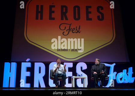 (140802) -- MEDELLIN, 2. Aug. 2014 -- das Bild des kolumbianischen Ratsvorsitzes zeigt den kolumbianischen Präsidenten Juan Manuel Santos (L) und Steve Wozniak, Mitbegründer von Apple Inc., der am 2. Aug. 2014 am Heldenfest 2014 in Medellin (Kolumbien) teilnimmt. Andres Piscov/kolumbianischer Vorsitz) KOLUMBIEN-MEDELLIN-POLITICS-SANTOS COLOMBIA SxPRESIDENT PUBLICATIONxNOTxINxCHN Medellin 2. August 2014 das Bild des kolumbianischen Ratsvorsitzes zeigt, wie der kolumbianische Präsident Juan Manuel SANTOS l und Steve Wozniak Co. Gründer der Apple INC an der Heroes Close 2014 im CI teilnehmen Stockfoto