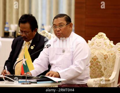 Außenministerin U Wunna Maung Lwin spricht während des ASEAN-Außenministertreffens mit Vertretern der AICHR (ASEAN Intergovernmental Commission on Human Rights) im Myanmar International Convention Center (MICC) in Nay Pyi Taw, Myanmar, 8. August 2014. ) MYANMAR-NAY PYI TAW-ASEAN-AUSSENMINISTER-AICHR-TREFFEN UxAung PUBLICATIONxNOTxINxCHN die Außenminister Myanmars U Wunna Maung Lwin sprechen während des ASEAN-Außenministertreffens mit Vertretern der Interregierungskommission FÜR Menschenrechte der ASEAN IM Myanmar International Convention Center in Nay Pyi Taw Myanmar, 8. August 2014 Stockfoto
