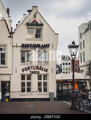 Amsterdam, Niederlande - November 28 2022: Portugiesisches Restaurant Portugalia in Amsterdam. Stockfoto