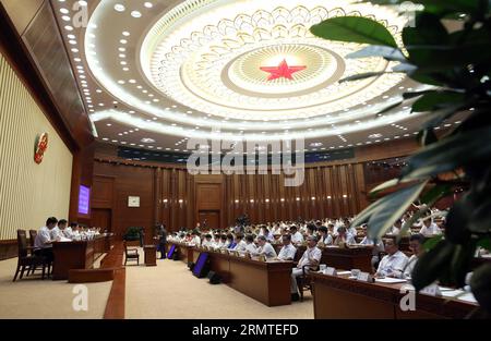 (140831) -- PEKING, 31. August 2014 -- die Abschlusssitzung der 10. Sitzung des Ständigen Ausschusses des 12. Nationalen Volkskongresses (NPC) findet in Peking, der Hauptstadt Chinas, am 31. August 2014 statt. ) (Yxb) CHINA-BEIJING-NPC-MEETING (CN) LiuxWeibing PUBLICATIONxNOTxINxCHN Peking Aug 31 2014 die ABSCHLUSSSITZUNG der 10. Sitzung des 12. National Celebrities S Congress NPC Thing Committee IST EIN Held in Peking Hauptstadt von China, August 31 2014, China Beijing NPC Meeting CN PUBLICATIONxNOTxINxCHN Stockfoto