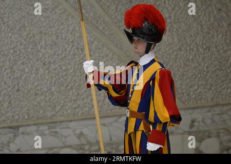 Vatikanstadt, Italien. 30. August 2023. Papst Franziskus während der Generalaudienz vom 30. August 2023, Aula Paolo VI., Vatikanstadt. Quelle: Live Media Publishing Group/Alamy Live News Stockfoto