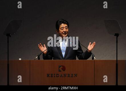 (140912) -- TOKIO, 12. September 2014 -- der japanische Premierminister Shizo Abe hält eine Rede während des Eröffnungsforums der Weltversammlung für Frauen in Tokio oder WAW! Tokio, in Tokio, 12. September 2014. OH, NEIN! Tokio 2014 wird am Samstag auch einen Rundtischgespräch unter den Teilnehmern führen. ) JAPAN-TOKIO-WELTVERSAMMLUNG FÜR FRAUEN Stringer PUBLICATIONxNOTxINxCHN Tokio 12. September 2014 die japanischen Ministerpräsidenten Shizo ABE halten eine Rede während des Eröffnungsforums der Weltversammlung für Frauen in Tokio oder WAW Tokio in Tokio 12. September 2014 die WAW Tokio 2014 wird somit eine Rundtischdiskussion unter DEN Teilnehmern ZU veranstalten Stockfoto