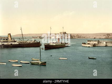 Hafen von Jersey, Kanalinsel im Ärmelkanal in der Bucht von Saint-Malo, Kronbesitz der britschen Krone, 1896, Historisch, digital restaurierte Reproduktion eines Photochromdrucks aus dem 19. Jahrhundert / Port of Jersey, Channel Island im Ärmelkanal in der Bucht von Saint-Malo, Crown Estate of the British Crown, 1896, historische, digital restaurierte Reproduktion eines Fotochromdrucks aus dem 19. Jahrhundert. Stockfoto