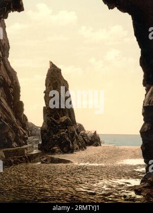 Needle Rock, Jersey, Kanalinsel im Ärmelkanal in der Bucht von Saint-Malo, Kronbesitz der britschen Krone, 1896, Historisch, digital restaurierte Reproduktion eines Photochromdrucks aus dem 19. Jahrhundert / Needle Rock, Jersey, Channel Island in the English Channel in the Bay of Saint-Malo, Crown Estate of the British Crown, 1896, historische, digital restaurierte Reproduktion eines Fotochromdrucks aus dem 19. Jahrhundert. Stockfoto