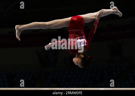 (140925) -- INCHEON, 25. September 2014 -- Shang Chunsong aus China tritt während des weiblichen Beam-Finales der Turnerei bei den 17. Asienspielen in Incheon, Südkorea, 25. September 2014 auf. Shang Chunsong erhielt die Bronzemedaille mit 14,300 Punkten. )(mcg) (SP)SÜDKOREA-INCHEON-17th ASIAN GAMES-GYMNASTICS ARTISTIC ZhengxHuansong PUBLICATIONxNOTxINxCHN Incheon Sept 25 2014 Shang of China tritt während des Women S Beam Final of Gymnastics ARTISTIC Event BEI den 17th Asian Games in Incheon South Korea auf Sept 25 2014 Shang erhielt die Bronzemedaille mit 14 SP 300 Mcg South Points Korea Incheon 1 Stockfoto