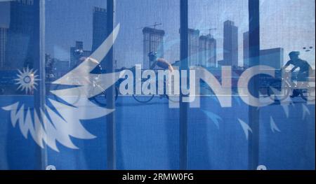 (140925) -- INCHEON, 25. September 2014 -- Athleten treten während des letzten Triathlonwettbewerbs der Frauen bei den 17. Asienspielen in Incheon, Südkorea, 25. September 2014 an. Ueda Ai aus Japan gewann die Goldmedaille. )(lz) (SP)SÜDKOREA-INCHEON-17th ASIAN GAMES-TRIATHLON FeixMaohua PUBLICATIONxNOTxINxCHN Incheon Sept 25 2014 Athleten treten während des Women S Final Competition of Triathlon Event BEI den 17th Asian Games in Incheon South Korea Sept 25 2014 AN Ueda AI of Japan gewann die Goldmedaille LZ SP Südkorea Incheon 17th Asian Games Triathlon FeixMaohua PUBLICATIONxNOTxINxCHN Stockfoto