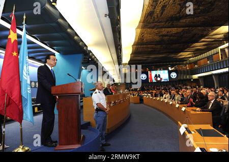 (141015) -- ROM, 15. Oktober 2014 -- der chinesische Premierminister Li Keqiang (L) hält eine Rede am Hauptsitz der Ernährungs- und Landwirtschaftsorganisation der Vereinten Nationen (FAO) in Rom, Italien, 15. Oktober 2014. ) (wf) ITALIEN-FAO-LI KEQIANG-SPEECH RaoxAimin PUBLICATIONxNOTxINxCHN Rom OKT 15 2014 Chinesischer Ministerpräsident Keqiang l hält eine Rede AM Sitz der Ernährungs- und Landwirtschaftsorganisation der Vereinten Nationen FAO in Rom Italien OKT 15 2014 WF Italien FAO links Keqiang Speech RaoxAimin PUBLICATIONxNOTxCHINCHN Stockfoto