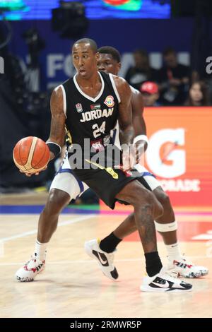 Pasay City, Metro Manila, Philippinen. 30. August 2023. Rondae Hollis-Jefferson (24) aus Jordanien während des FIBA Basketball World Cup Gruppenspiels zwischen USA (weiß) und Jordan (schwarz). USA Won 110-62 (Credit Image: © Dennis Jerome Acosta/Pacific Press via ZUMA Press Wire) NUR REDAKTIONELLE VERWENDUNG! Nicht für kommerzielle ZWECKE! Stockfoto