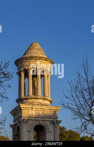 Mausoleum von Glanum, archäologische Ausgrabungsstätte von Glanum in der Nähe von Saint-Remy-de-Provence, Provence, Frankreich Stockfoto
